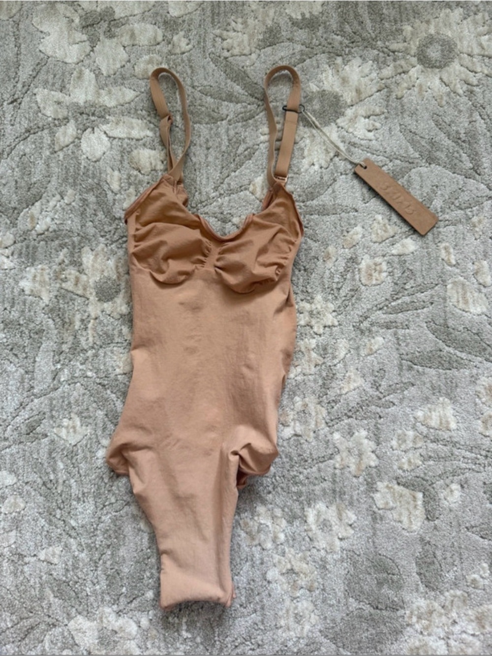 NWT Skims Everyday Sculpt Bodysuit